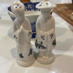 Blue and White Ceramic Couple Salt & Pepper Shakers Set